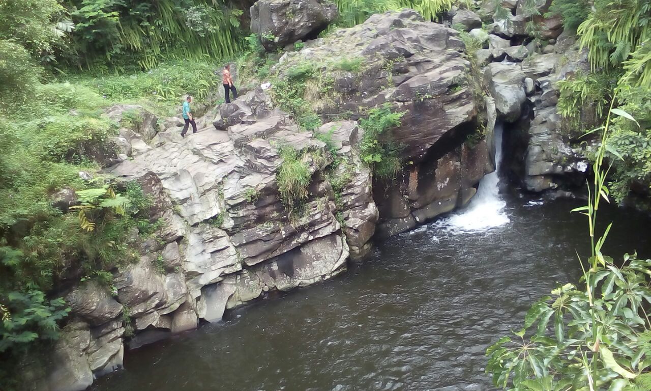 Curug Sawangan satu diantara Delapan Curug  yang ada di Bumisari