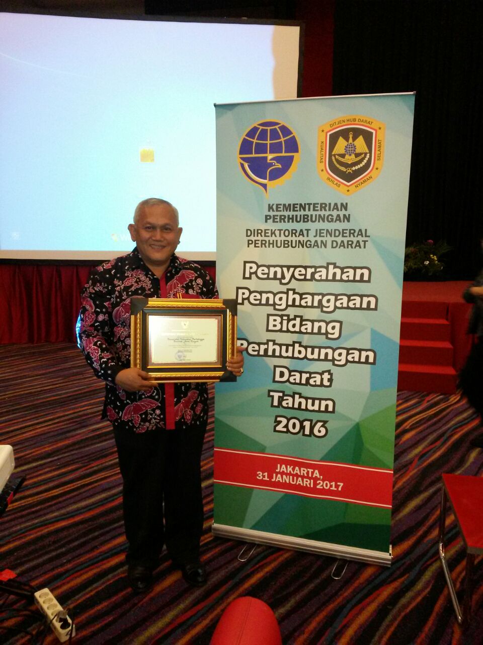 Purbalingga Terima Penghargaan Wahana Tata Nugraha