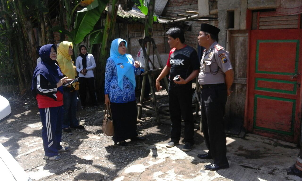 ​Camat dan Kapolsek Kaligondang Sambangi Dukuh Jomblang  Desa Sidareja