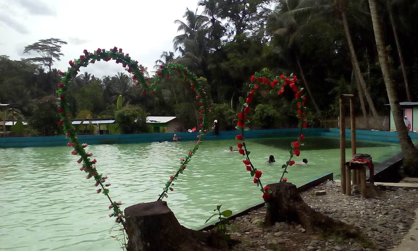 Taman “Kolam Sawah Ijo” Wisata Pemandian Alternatif di Purbalingga