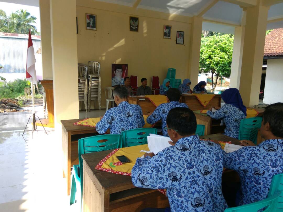Pendamping Desa Sampaikan RKTL Saat Rakor Kades
