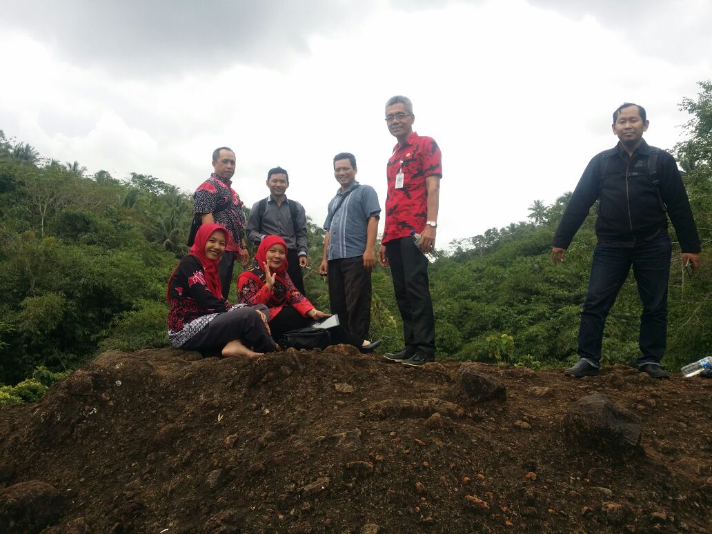 ​Potensi Wisata “Watu Kambang” di Desa Selakambang