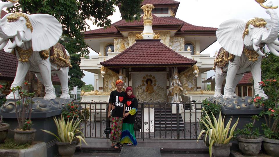 Puja Mandala Wujud Kerukunan Umat Beragama di Bali