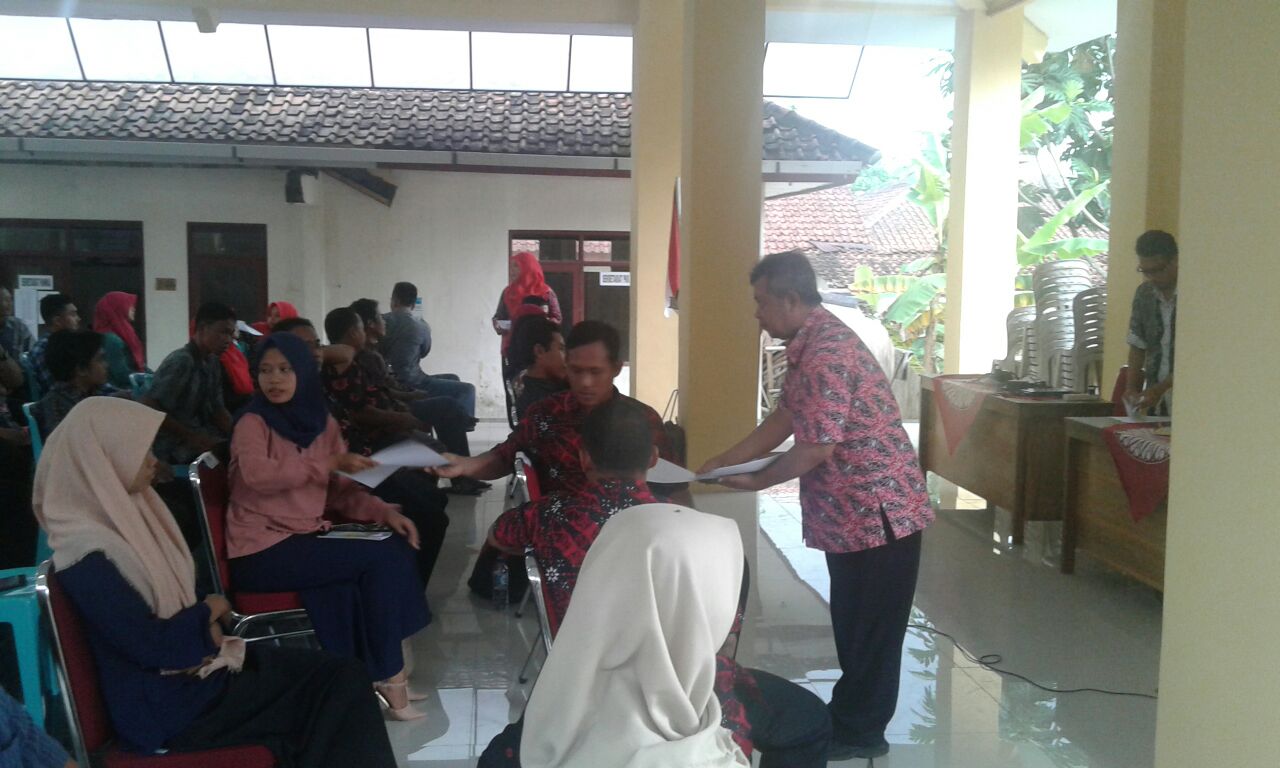 Tes Tertulis PPS  di Kecamatan Kaligondang Lancar
