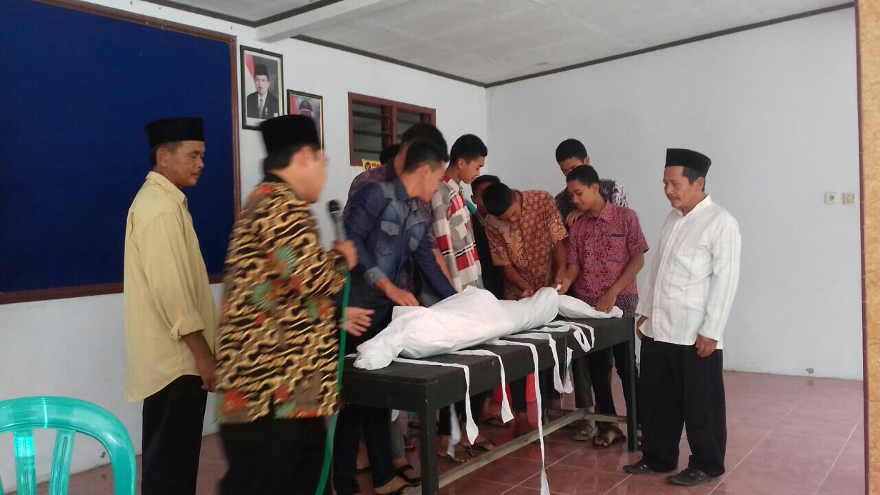 Penolih Penuh Berkah, Adakan Kegiatan Pelatihan Perawatan Jenazah