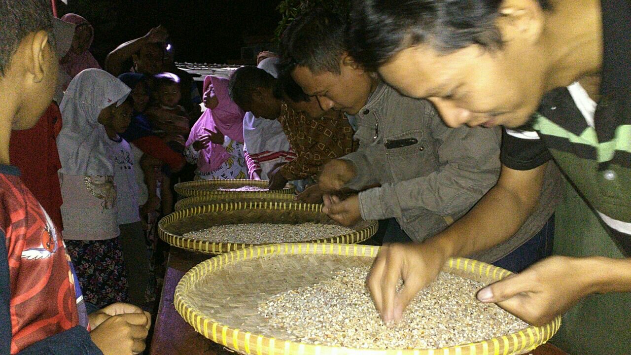 Mengambil Gabah, Meirahkan Malam Tasyakuran HUT Ke 73 RI di Purbalingga
