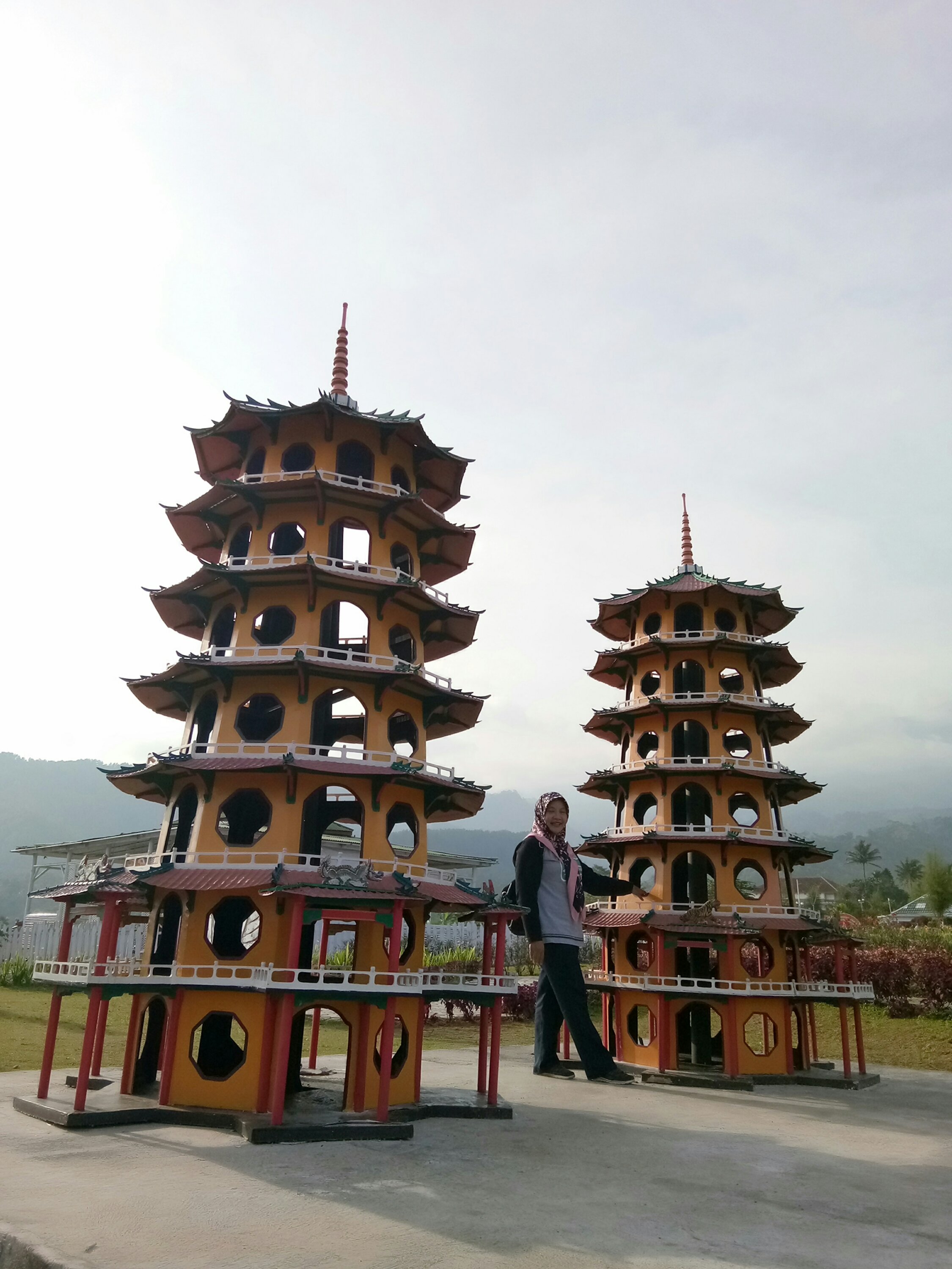 Keliling Dunia Tanpa Paspor