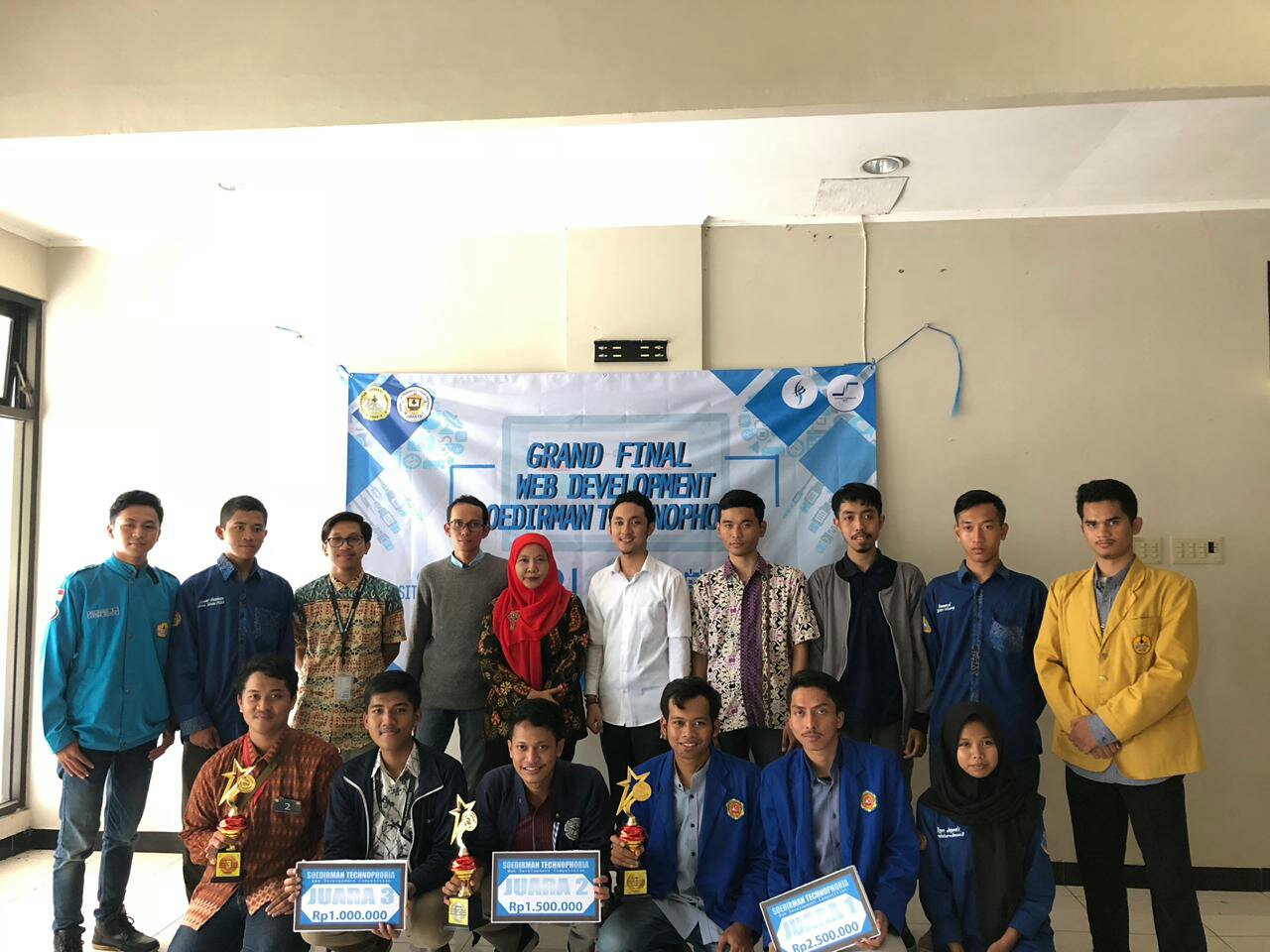 Tim Grow Up Juara 1 Web Development S-Tech