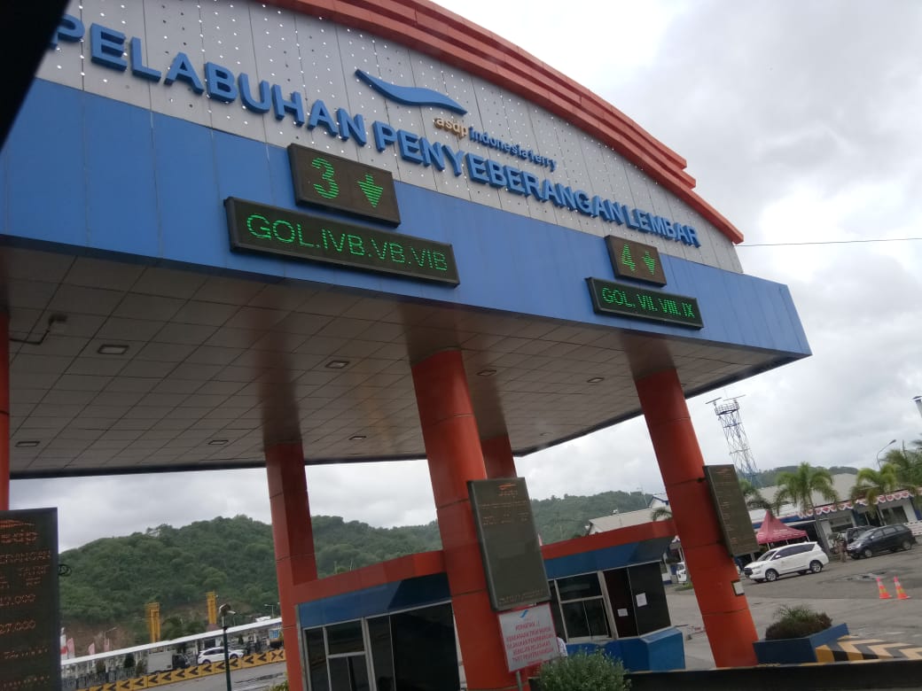 Menuju Pelabuhan Lembar dengan Kapal Dharma Lautan Utama