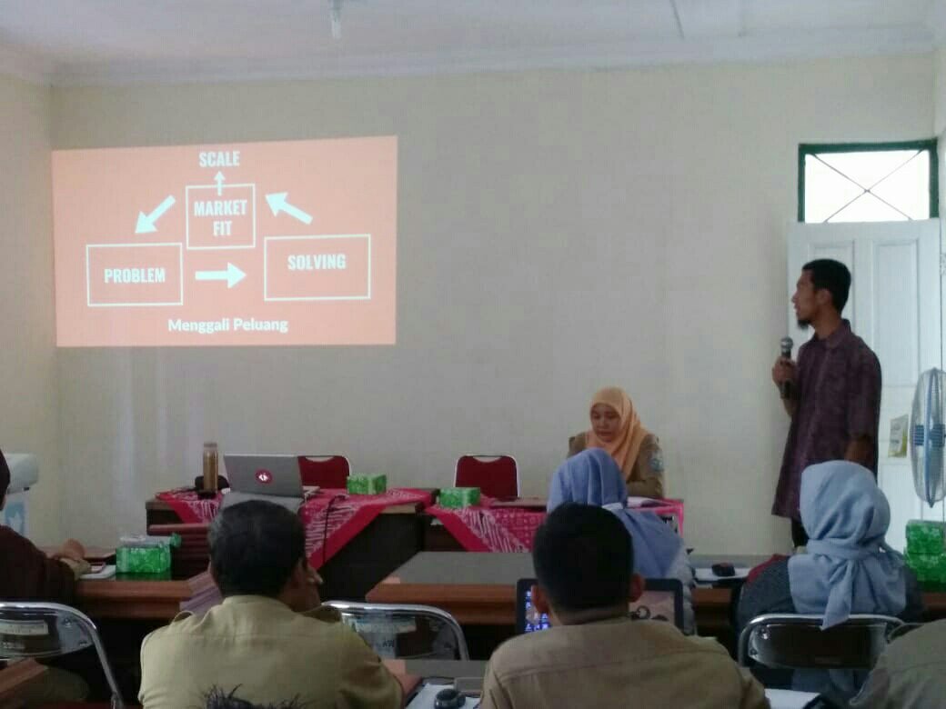 Optimalkan Promosi Produk Unggulan Desa, Dinkominfo Gandeng Kampung Marketer