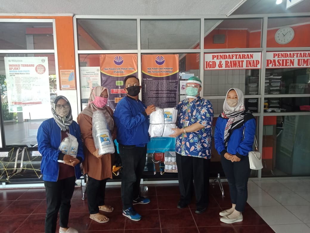 KNPI Purbalingga Salurkan Bantuan APD Bagi Tenaga Medis