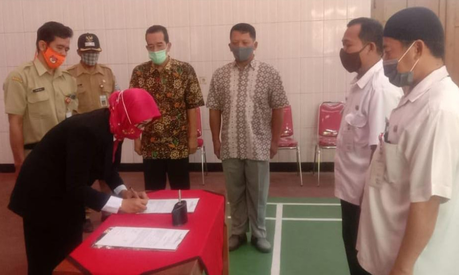 2 Pejabat Perangkat Desa Penaruban Dilantik