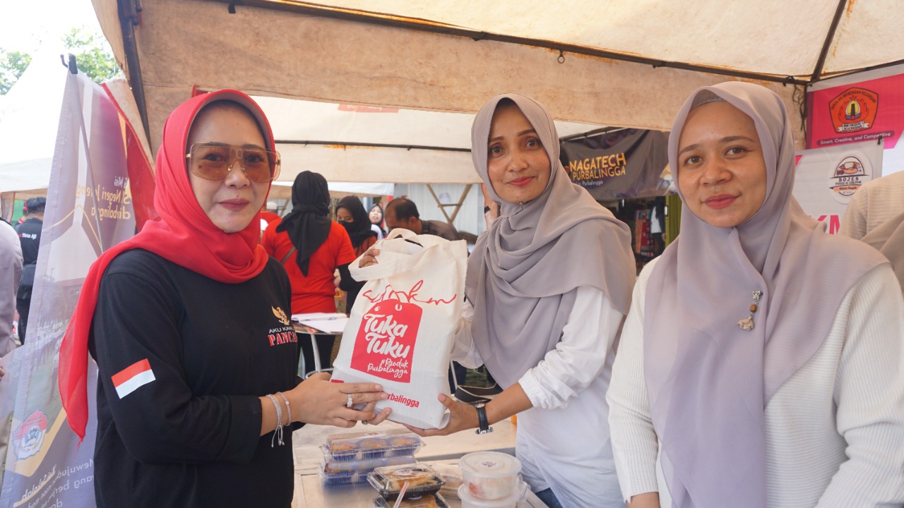 5000 Jajanan Pasar ‘Serbu’ Ludes Diborong Warga