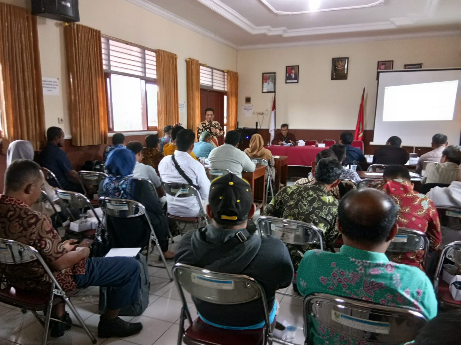 DINPERMASDES Purbalingga Sosialisasikan Penyusunan Pembukuan dan  Laporan Keuangan Bumdes