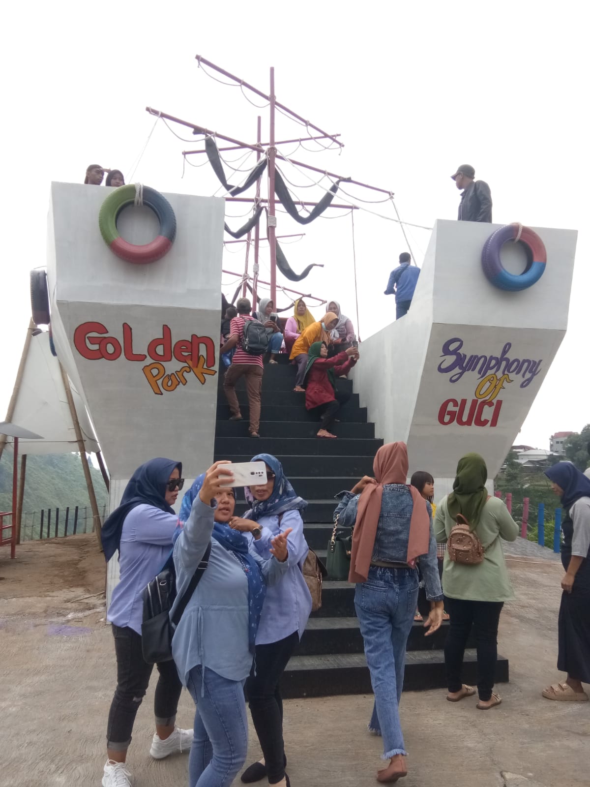 Golden Park Wisata Baru di Guci
